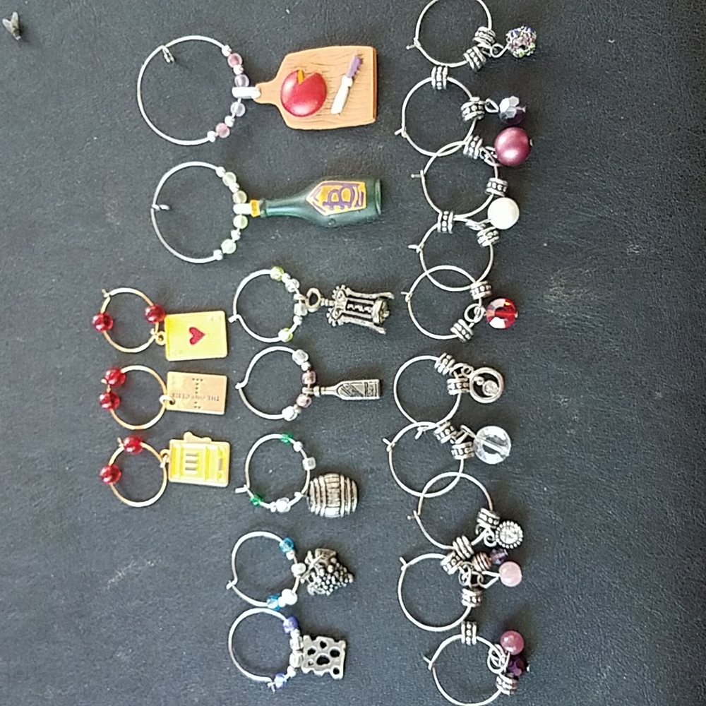 Wine Charms Wine,Cheese, Corkscrew, Barrel, Casino Grapes, Beaded - Picture 1 of 2